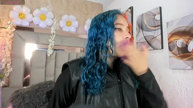 Cristall ravven online show from 10/28/25, 02:05