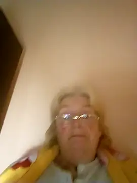 AmyLove353 online show from 02/06/26, 09:44