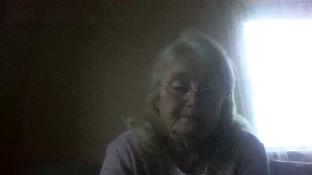 Snapshot of AmyLove353 chatting on 04/15/26, 03:56 AmyLove353 online show from 04/15/26, 03:56