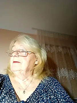 AmyLove353 online show from 11/22/25, 08:18