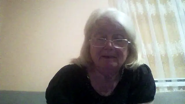 AmyLove353 online show from 05/04/26, 10:12