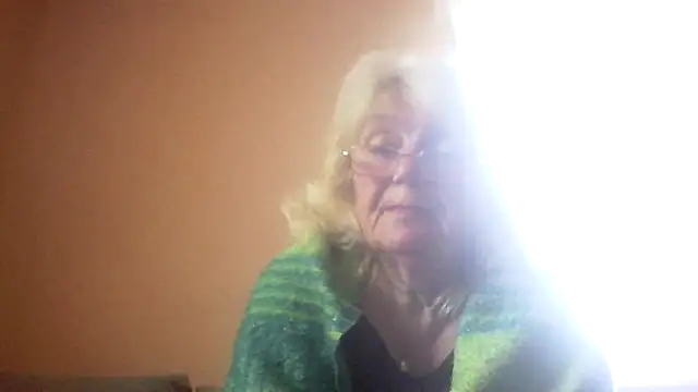 AmyLove353 online show from 05/13/26, 04:52