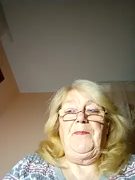 AmyLove353 online show from 11/26/25, 05:29