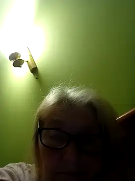 Snapshot of AmyLove353 chatting on 03/29/26, 08:43 AmyLove353 online show from 03/29/26, 08:43