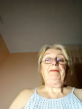 AmyLove353 online show from 11/26/25, 10:43