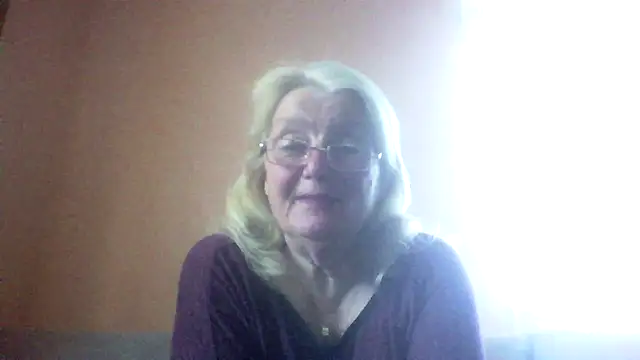 AmyLove353 online show from 05/02/26, 03:56