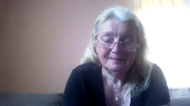 AmyLove353 online show from 06/06/26, 05:56