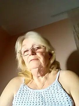 AmyLove353 online show from 10/25/25, 09:15