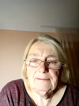 AmyLove353 online show from 10/31/25, 08:38