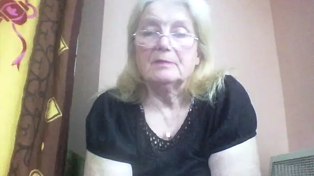 Snapshot of AmyLove353 chatting on 03/31/26, 12:40 AmyLove353 online show from 03/31/26, 12:40