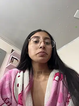 Violeet-Smith online show from 11/16/25, 10:57