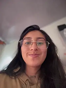 Violeet-Smith online show from 03/30/26, 04:30