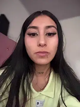 Violeet-Smith online show from 04/16/26, 10:23