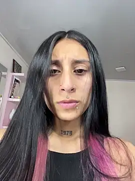 Violeet-Smith online show from 11/18/25, 11:15