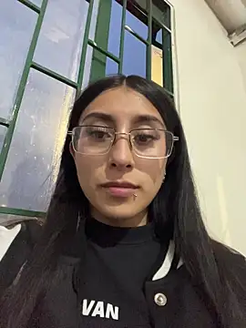 Violeet-Smith online show from 11/23/25, 10:53