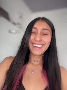 Violeet-Smith online show from 03/21/26, 03:16