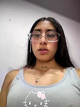 Violeet-Smith online show from 10/24/25, 01:32