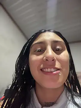 Violeet-Smith online show from 04/03/26, 10:49