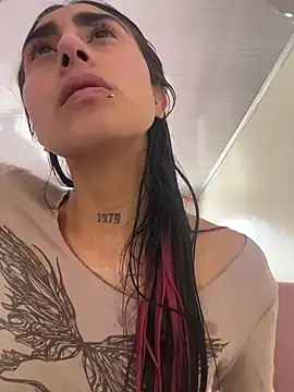 Violeet-Smith online show from 02/06/26, 07:54