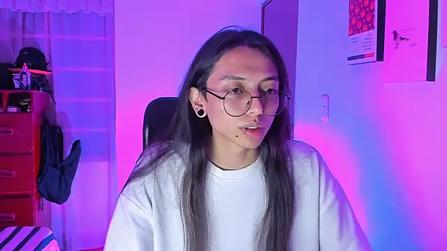 Snapshot of _Astrea_ chatting on 02/21/26, 01:18 Astrea online show from 02/21/26, 01:18