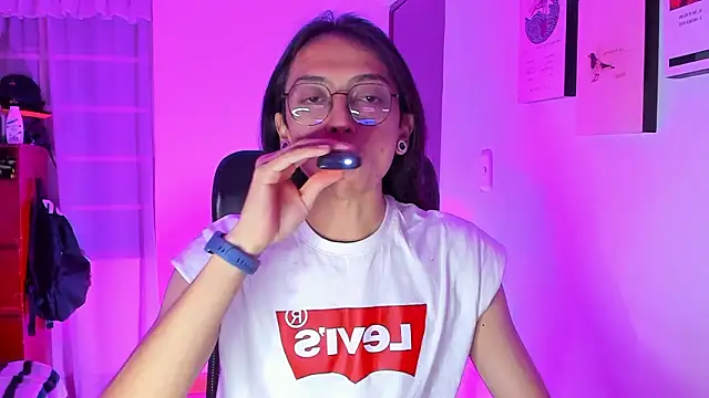  Astrea  online show from 03/07/26, 02:51