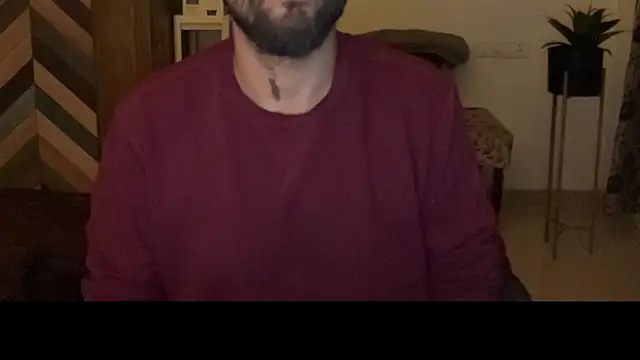 Snapshot of MakeMeAwareAah chatting on 01/05/26, 05:27 MakeMeAwareAah online show from 01/05/26, 05:27