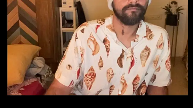 Snapshot of MakeMeAwareAah chatting on 01/08/26, 06:03 MakeMeAwareAah online show from 01/08/26, 06:03