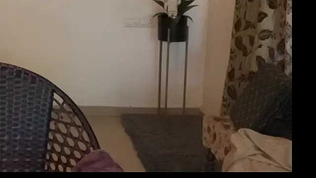 Snapshot of MakeMeAwareAah chatting on 12/05/25, 01:05 MakeMeAwareAah online show from 12/05/25, 01:05