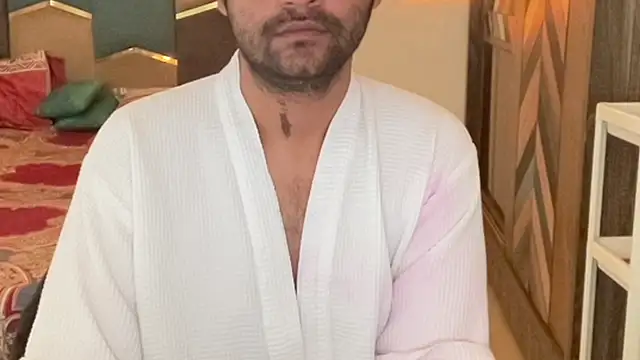 Snapshot of MakeMeAwareAah chatting on 10/21/25, 03:39 MakeMeAwareAah online show from 10/21/25, 03:39