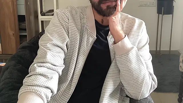 Snapshot of MakeMeAwareAah chatting on 12/02/25, 04:25 MakeMeAwareAah online show from 12/02/25, 04:25