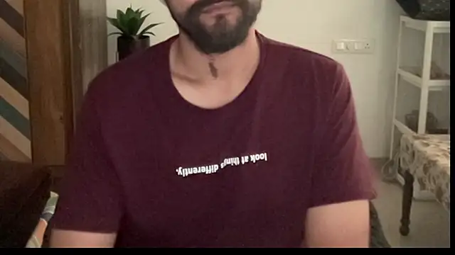 Snapshot of MakeMeAwareAah chatting on 12/19/25, 06:16 MakeMeAwareAah online show from 12/19/25, 06:16