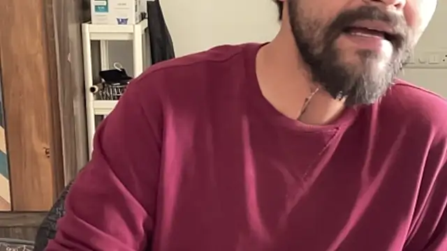 Snapshot of MakeMeAwareAah chatting on 01/06/26, 05:33 MakeMeAwareAah online show from 01/06/26, 05:33