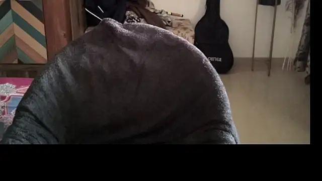 Snapshot of MakeMeAwareAah chatting on 01/11/26, 02:07 MakeMeAwareAah online show from 01/11/26, 02:07