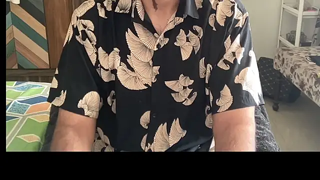 Snapshot of MakeMeAwareAah chatting on 12/18/25, 06:07 MakeMeAwareAah online show from 12/18/25, 06:07