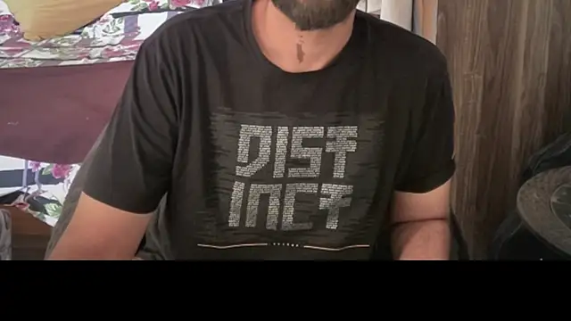 Snapshot of MakeMeAwareAah chatting on 04/12/26, 05:44 MakeMeAwareAah online show from 04/12/26, 05:44