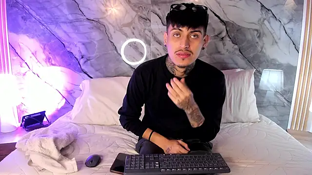 enzorodriguezz online show from 11/06/25, 01:04