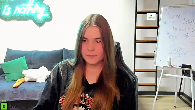 MiraaBloom online show from 11/13/25, 04:33