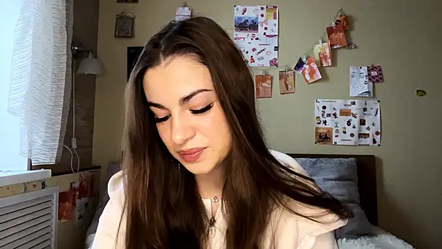 TheRealAnna online show from 10/28/25, 10:47