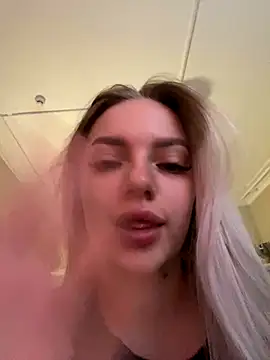 HugeBoobsAlice online show from 10/27/25, 10:38