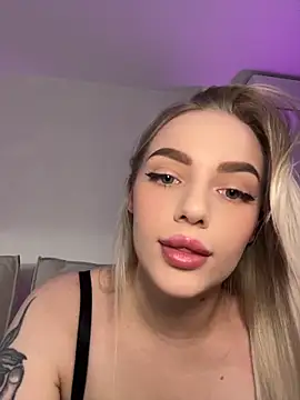 HugeBoobsAlice online show from 05/29/26, 06:52