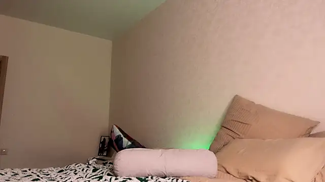 Snapshot of Lin_Cherie chatting on 10/30/25, 06:01 Lin Cherie online show from 10/30/25, 06:01