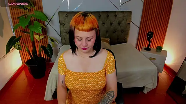 camilaa lux online show from 02/06/26, 12:45