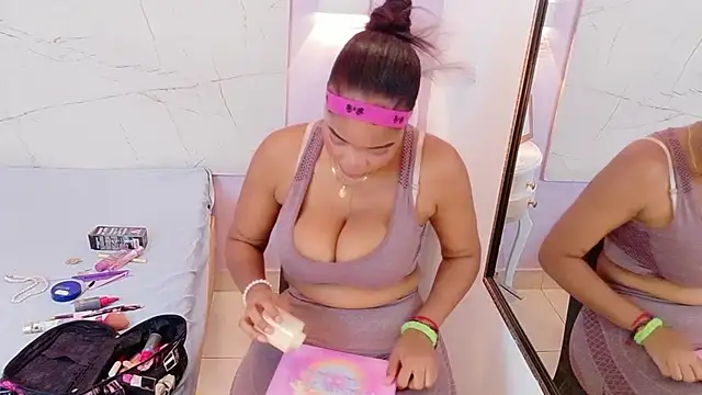 Lorraine Jackson online show from 11/29/25, 01:22