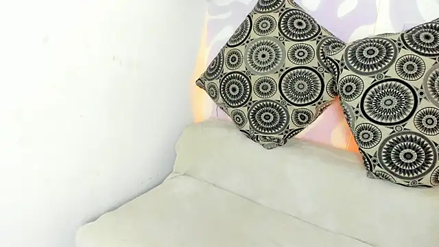 mia scarlett7 online show from 11/15/25, 12:53