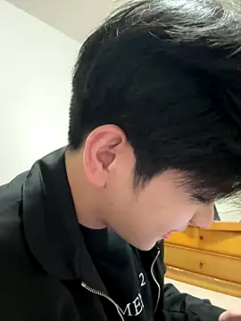 Snapshot of xiaofan777 chatting on 11/06/25, 01:59 xiaofan777 online show from 11/06/25, 01:59