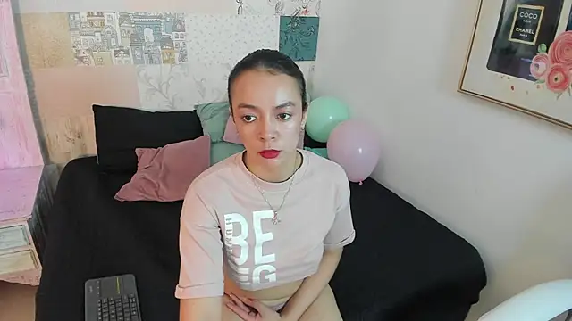 Snapshot of Anna_Tood chatting on 11/13/25, 02:48 Anna Tood online show from 11/13/25, 02:48