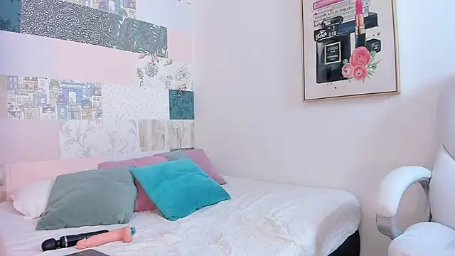 Snapshot of Anna_Tood chatting on 11/14/25, 11:58 Anna Tood online show from 11/14/25, 11:58