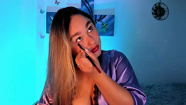 Snapshot of Soouf_ chatting on 12/01/25, 11:49 Soouf online show from 12/01/25, 11:49