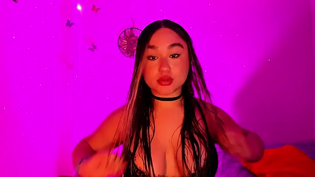 Snapshot of Soouf_ chatting on 11/20/25, 02:07 Soouf online show from 11/20/25, 02:07