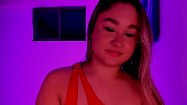 Snapshot of Soouf_ chatting on 02/23/26, 10:43 Soouf online show from 02/23/26, 10:43